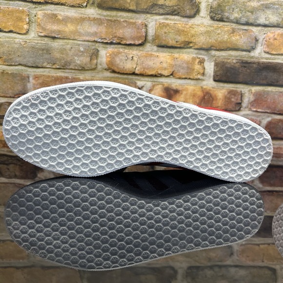 Adidas Gazelle Mens Size 11.5 Low Top Suede Shoe Red Scarlet Cloud White JI1534 - Picture 3 of 15